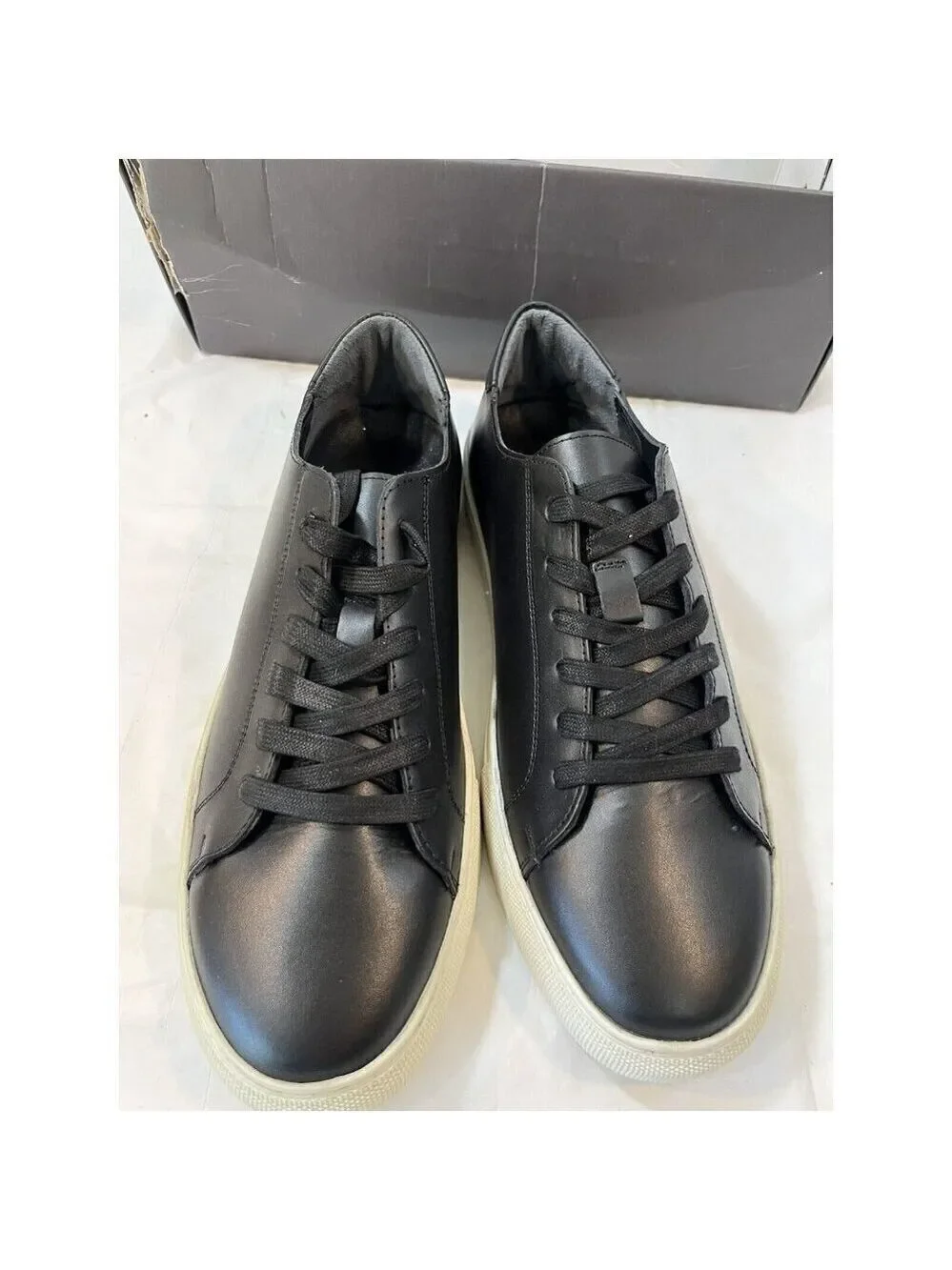Lindbergh Mens Size 9.5 Black Leather Sneaker Style: 30-92000US